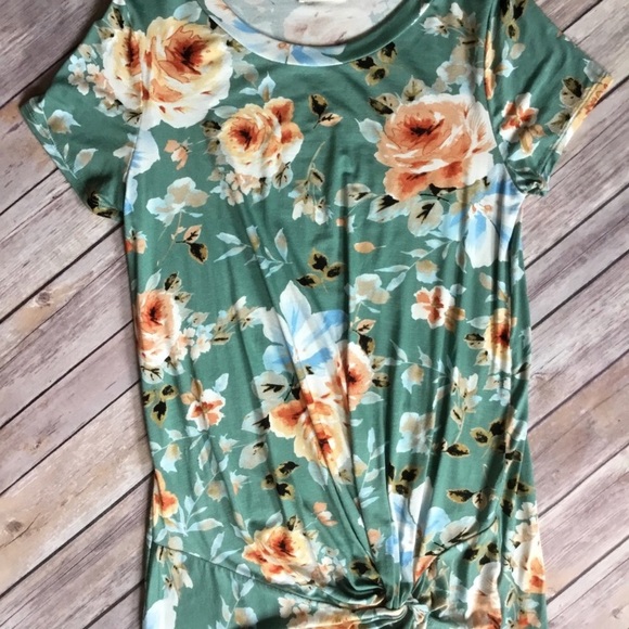 Floral Twist Knit Tee - Picture 2 of 4